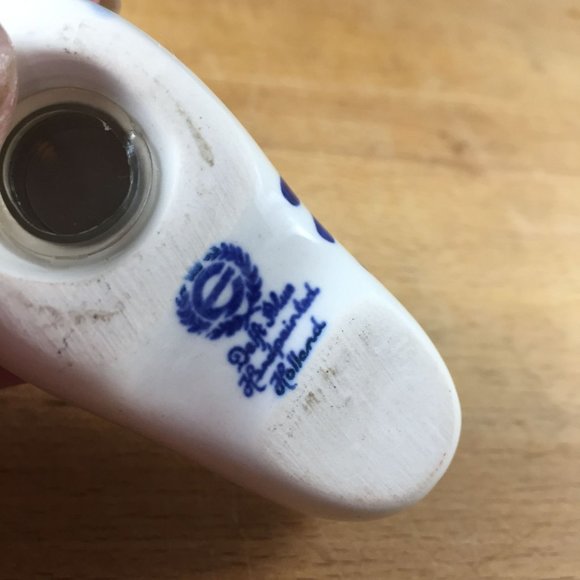 Delft Salt and Pepper Shakers Dutch Shoes Porcelain Made in  Holland Windmills - Picture 5 of 5